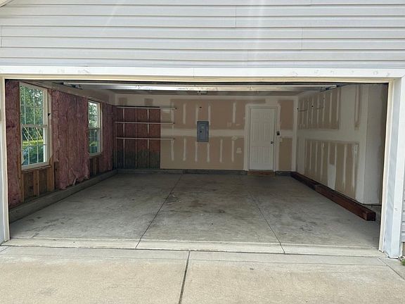 3rd image of 305 W Central Ave