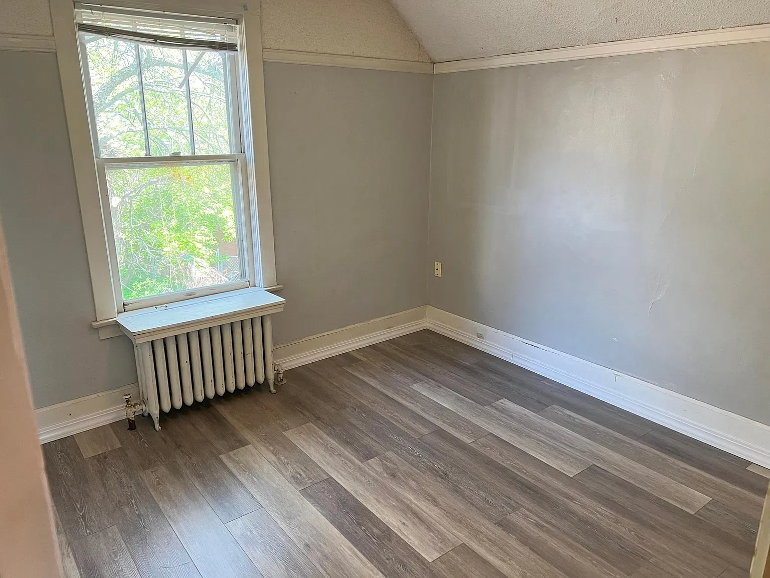 6 bed, $3,240 — Photo 4