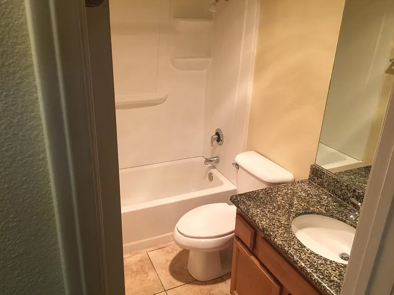 559 E Madison Ave E #110 — Photo 2
