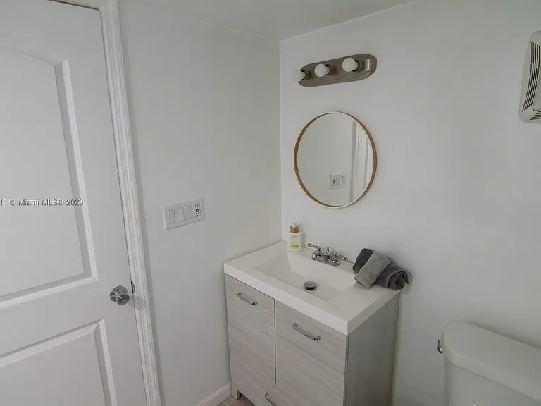753 Michigan Ave #3A — Photo 10