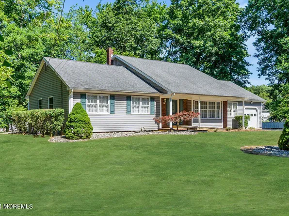 6 Nash Court, Morganville, NJ 07751