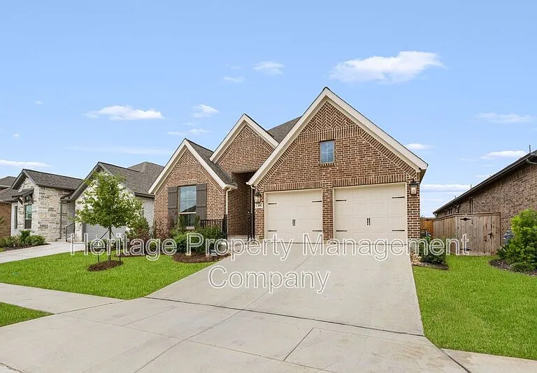 316 Hulda Trl — Photo 2
