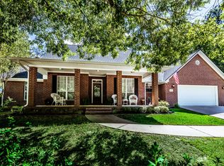 1911 Fairway Dr, Huntsville, TX 77340