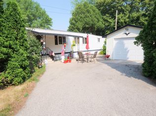 824 Hiawatha Dr E, Wabasha, MN 55981