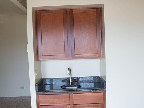 5th image of 1055 N Logan St Fl 14th