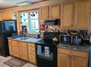 37 Elizabeth St, Presque Isle, ME 04769