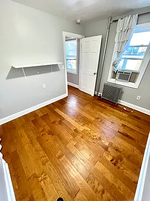 Rented by Amorelli Realty | media 9