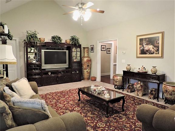 5th image of 31 Lee Road 2164