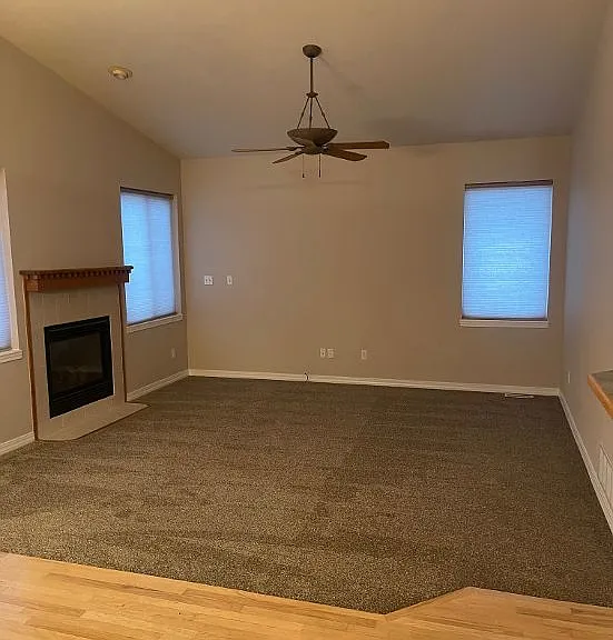202 E Poppy Ln — Photo 5