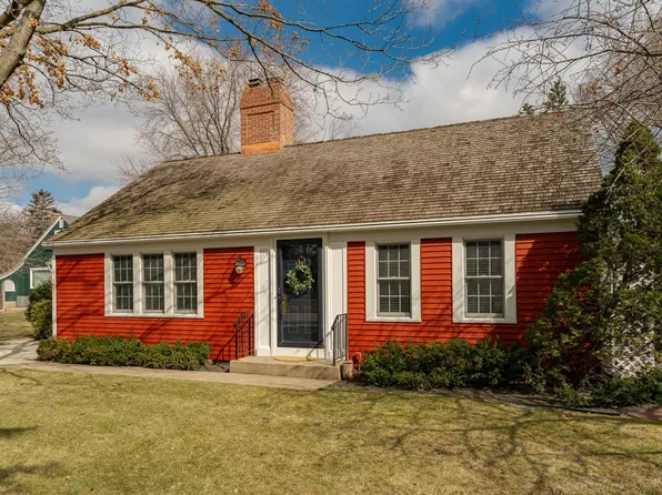 621 10th St SW, Rochester, MN 55902