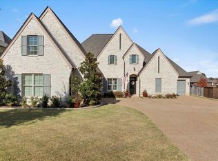 450 Saunders Creek Cir, Rossville, TN 38066