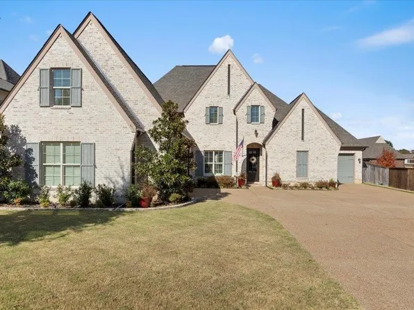 450 Saunders Creek Cir, Rossville, TN 38066