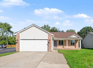2383 E Maple Rd, Troy, MI 48083
