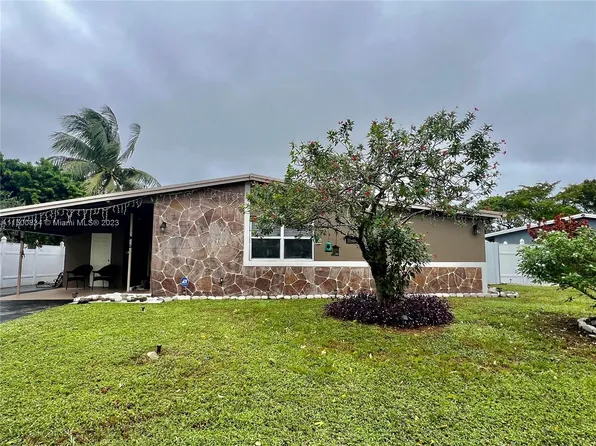 6641 SW 7th St, Pembroke Pines, FL 33023