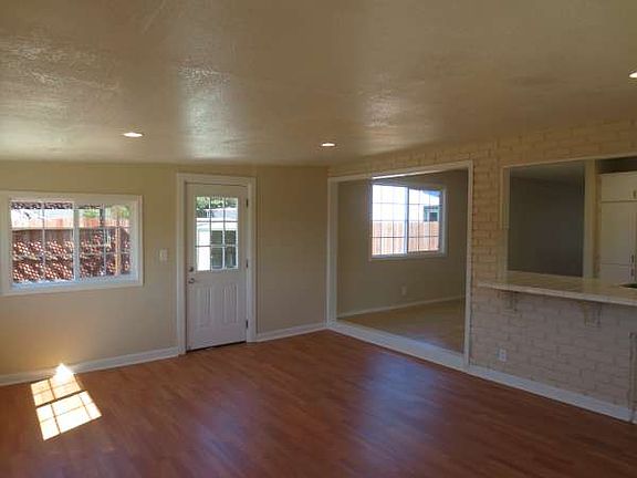 4th image of 165 Elena Ct