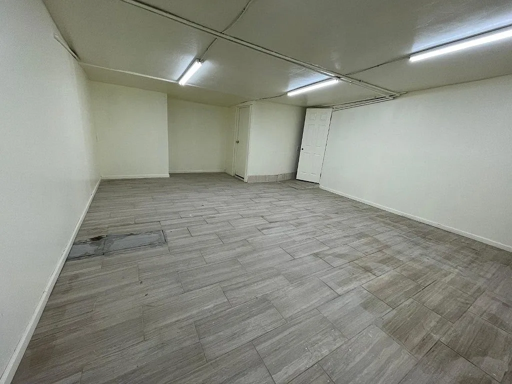 Studio, $800 — Photo 2
