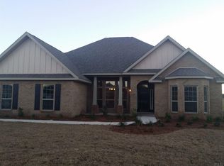 2948 Carrington Lakes Blvd, Cantonment, FL 32533