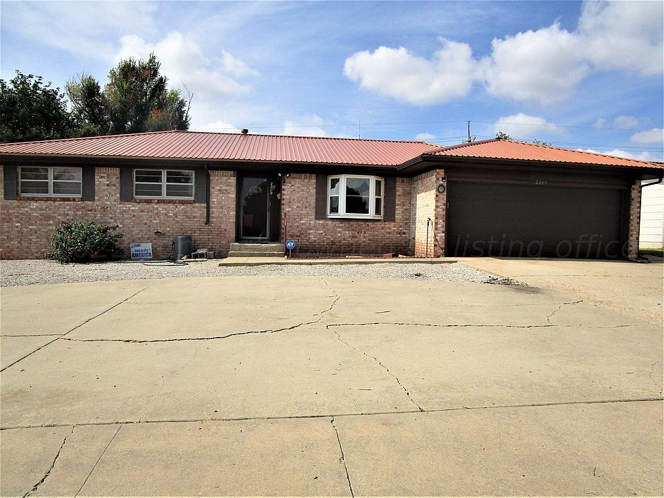1st image of 2209 Evergreen St