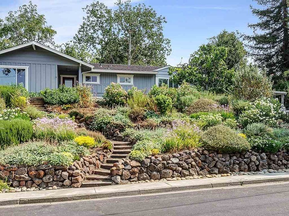 1st image of 135 Devin Dr