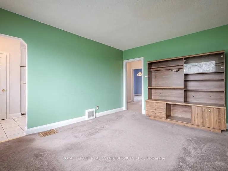 12 Coniston Rd — Photo 3