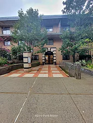 Rented by Metro Park Realty Inc