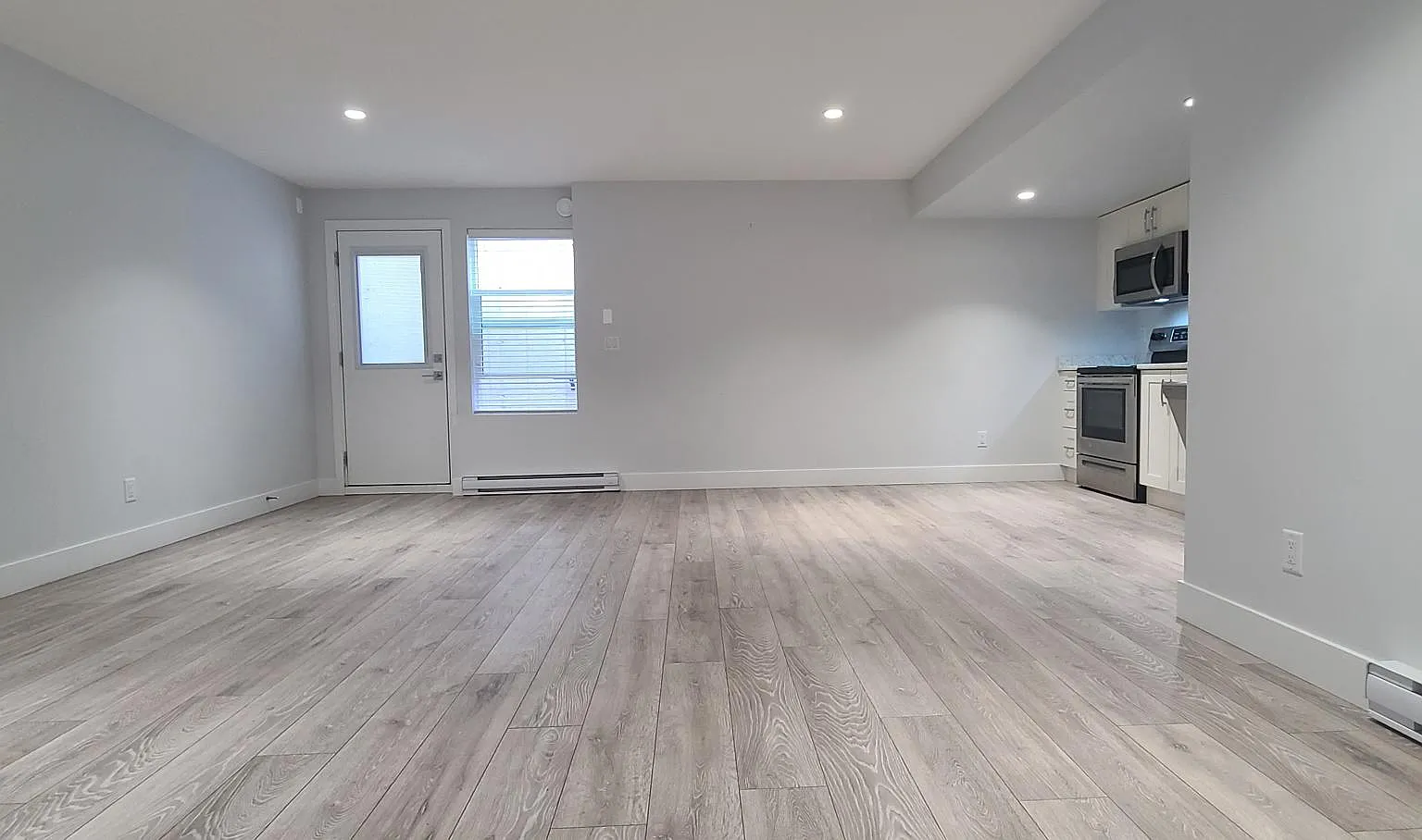 1 bed, 700 sqft, $1,600 — Photo 3