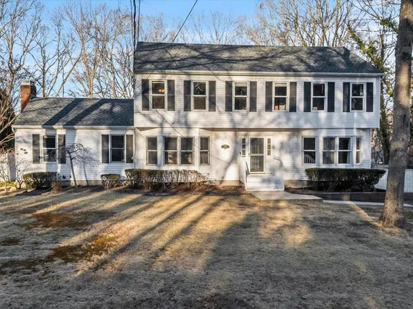29 Water Road, Rocky Point, NY 11778
