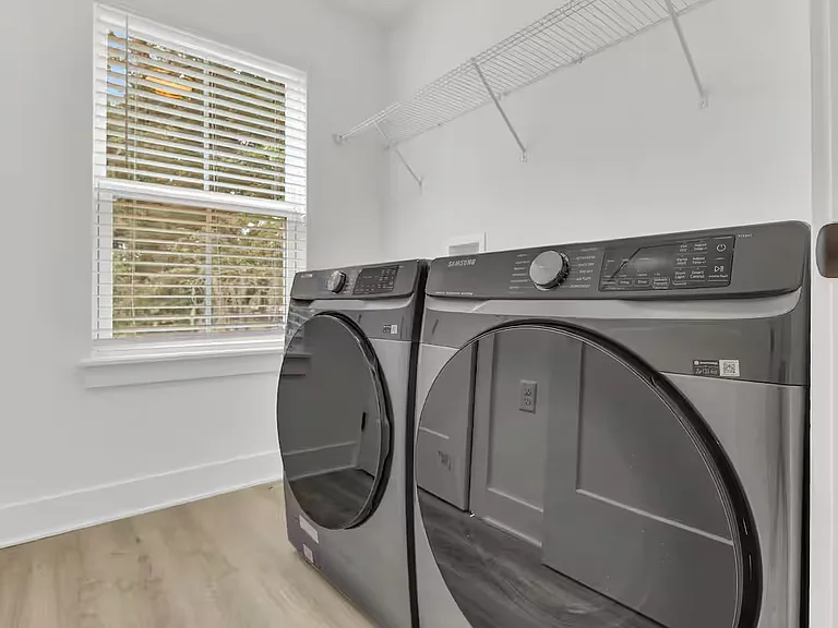 1307 E Harding St — Photo 18