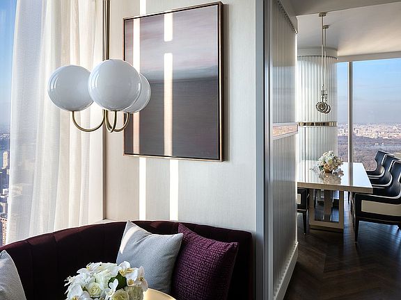 4th image of 217 W 57th St #54W