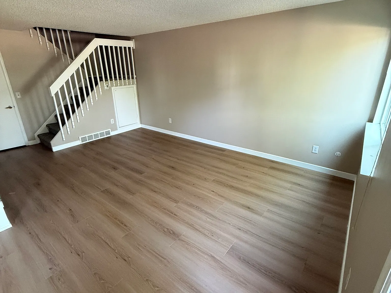 2 bed, 1.5 bath, $2,350 — Photo 3