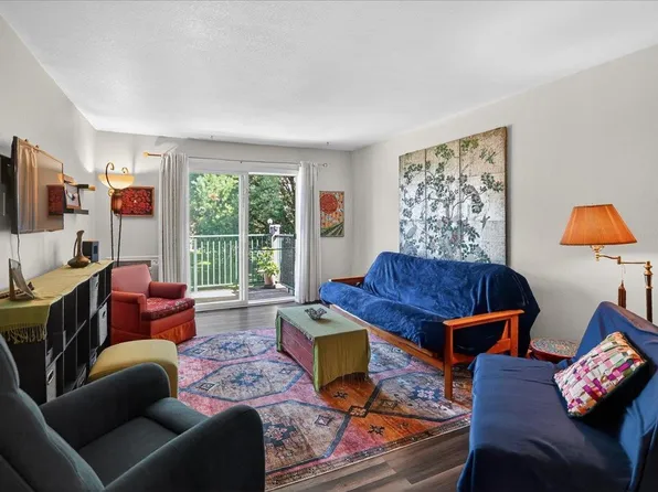 2420 Independence Lane #209, Madison, WI 53704