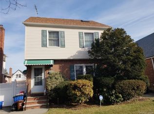 6921 182nd St, Fresh Meadows, NY 11365