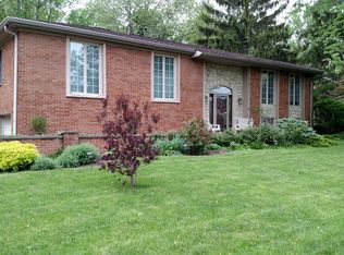 315 Erickson Dr, Oxford, OH 45056
