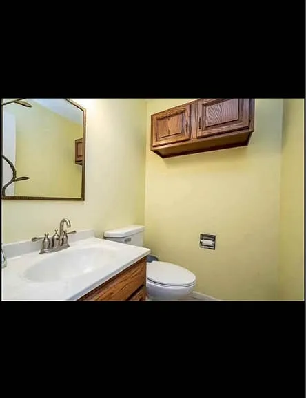 Eastview Dr — Photo 12