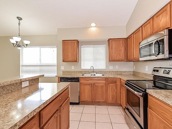 5th image of 25740 Aldus Dr