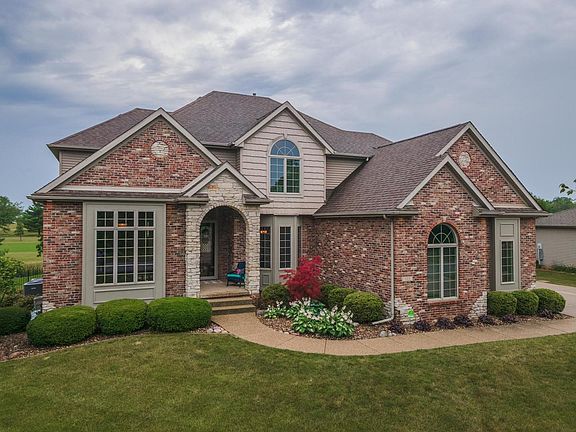 2nd image of 505 Ironwood Cc Dr