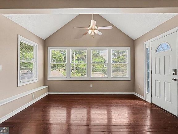 5th image of 2663 Jewel St
