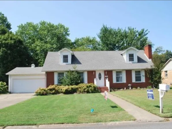 211 Fairlane Dr, Mayfield, KY 42066