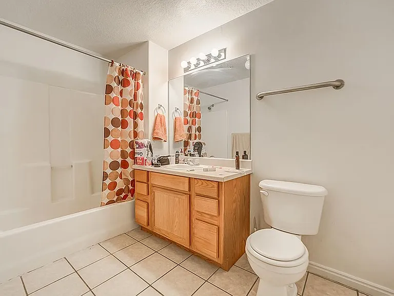 567 N University Ave #110 — Photo 10