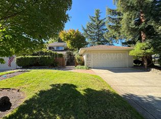 32505 SW Arbor Lake Dr, Wilsonville, OR 97070
