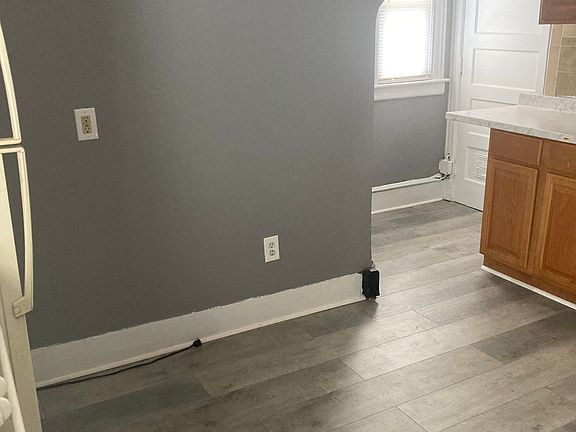 5th image of 243 Pine St #3