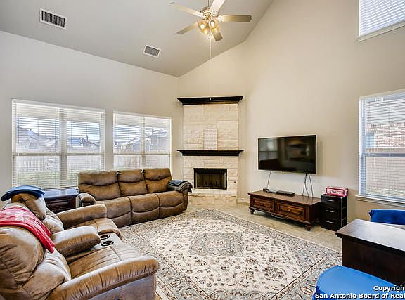 3rd image of 7507 McKinney Hls