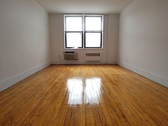 5th image of 2770 Ocean Ave APT 4A