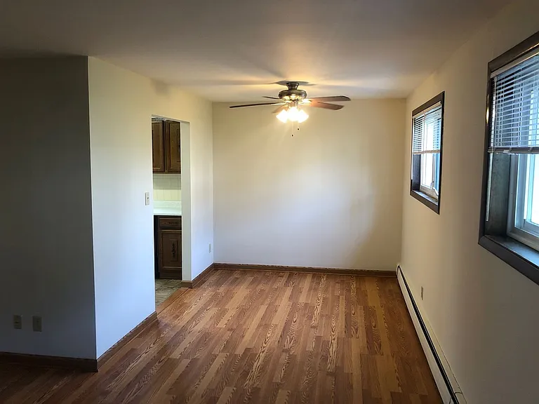 Embassy Square Apartments — Photo 12
