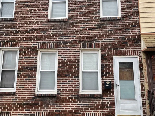 1812 E Lippincott St, Philadelphia, PA 19134