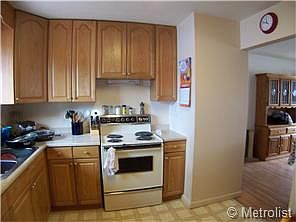 4th image of 1241 Essex Dr