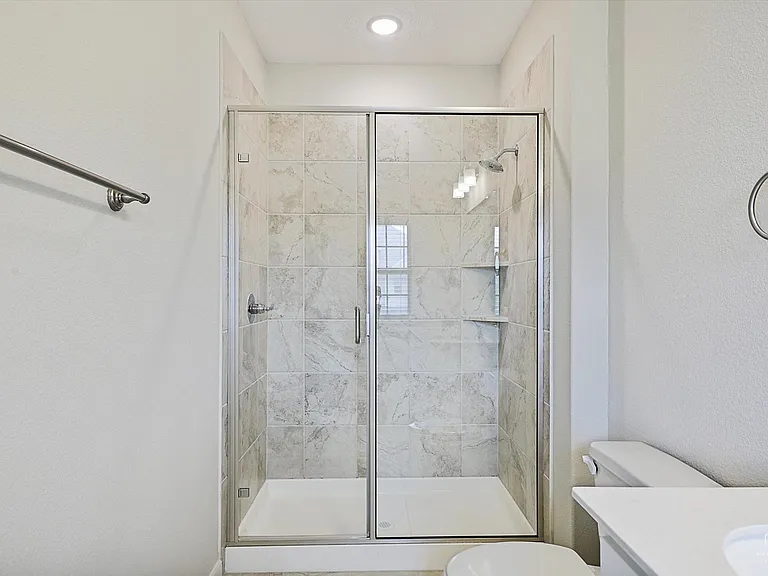 2729 Splendor Dr — Photo 24