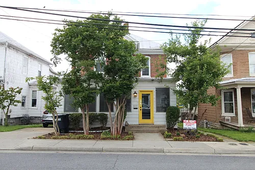 81 Broad St Photo 1