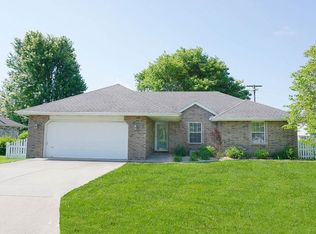 606 E Sunset St, Nixa, MO 65714