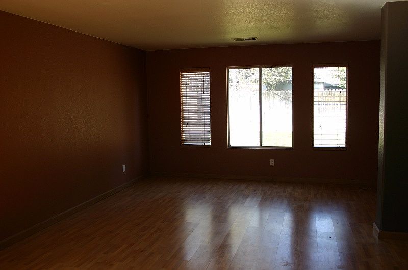 2nd image of 3654 W Ellery Ave